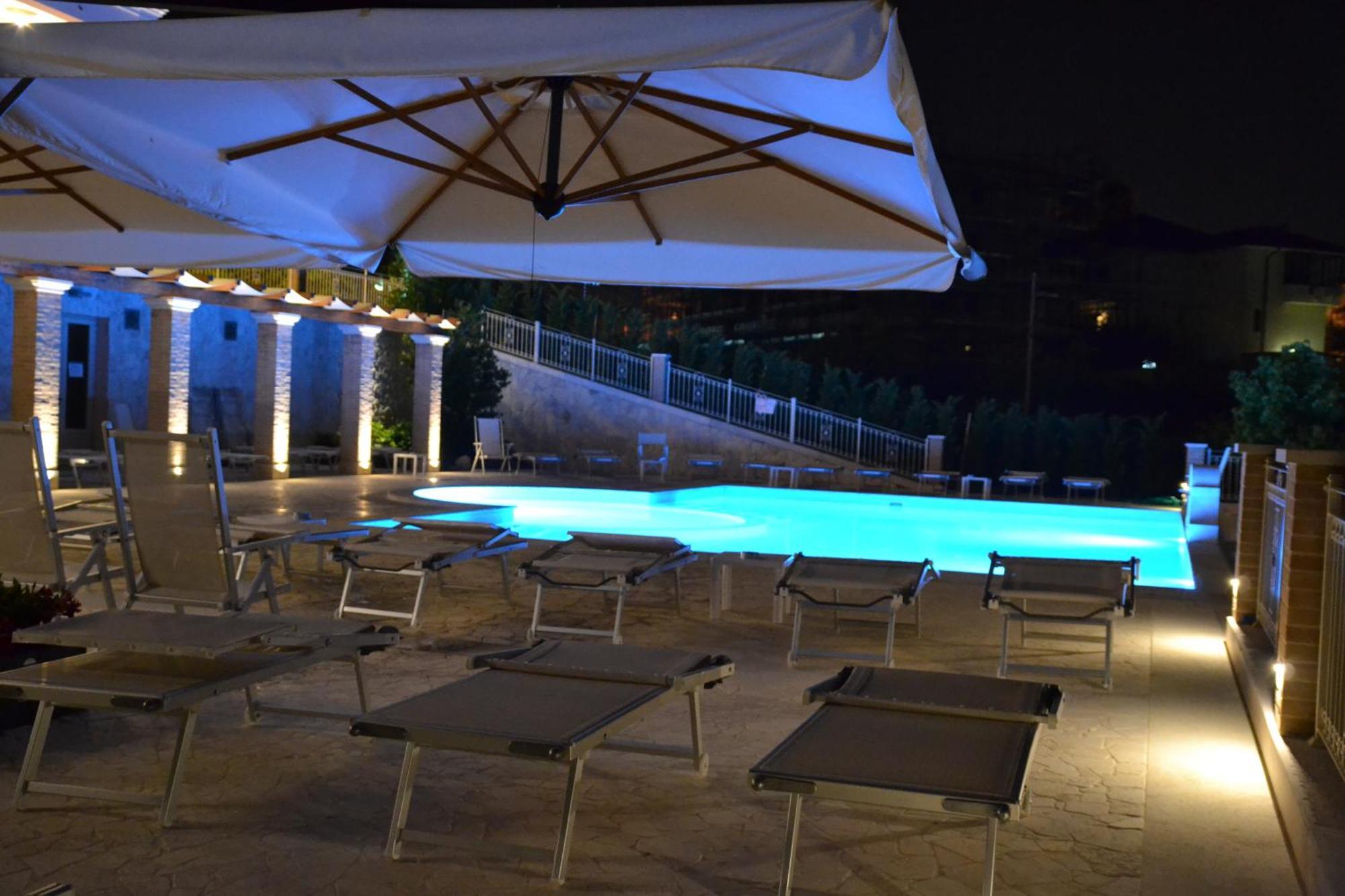 Incantea Resort Tortoreto Ngoại thất bức ảnh