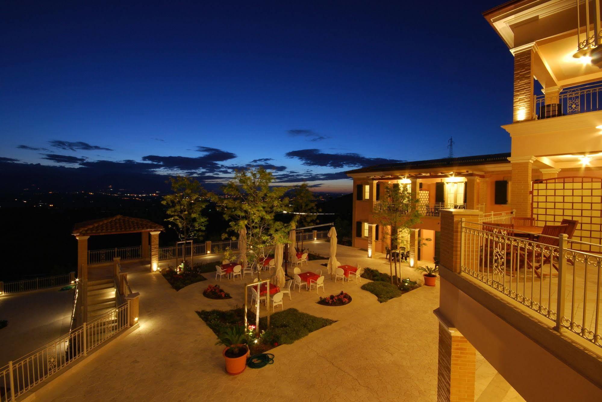 Incantea Resort Tortoreto Ngoại thất bức ảnh